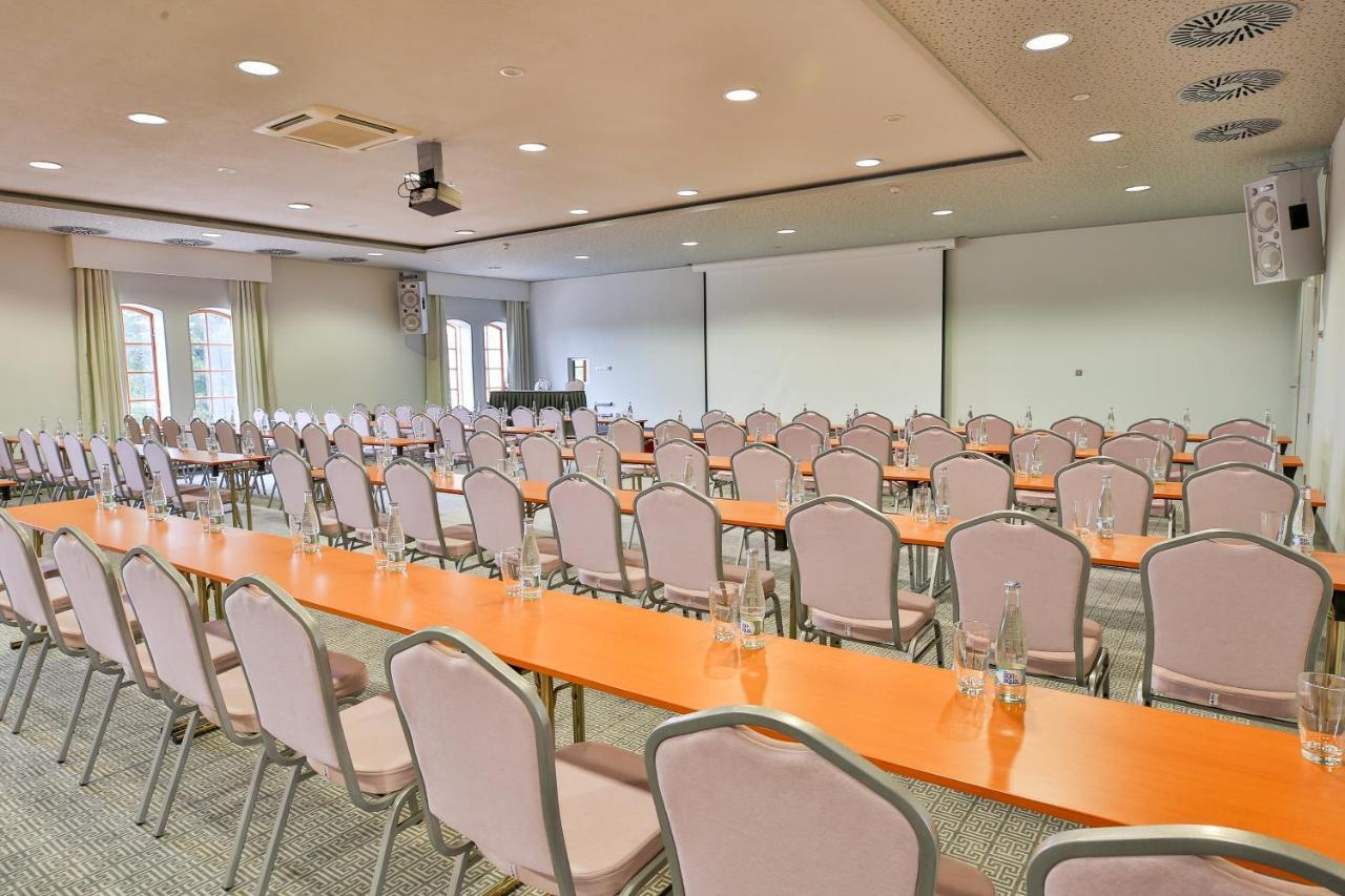 Lh Hotel Dvorak Tabor Congress & Wellness Экстерьер фото