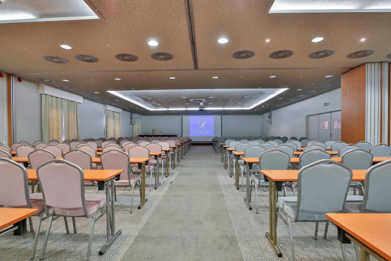 Lh Hotel Dvorak Tabor Congress & Wellness Экстерьер фото