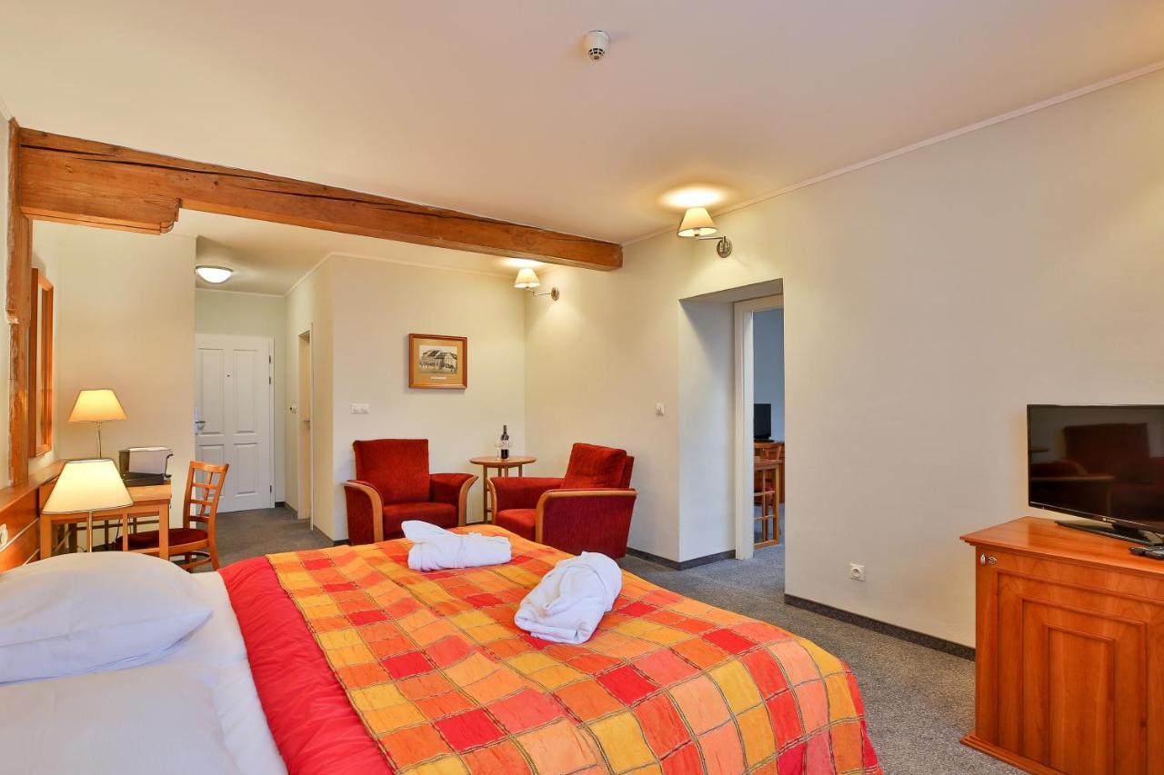 Lh Hotel Dvorak Tabor Congress & Wellness Экстерьер фото