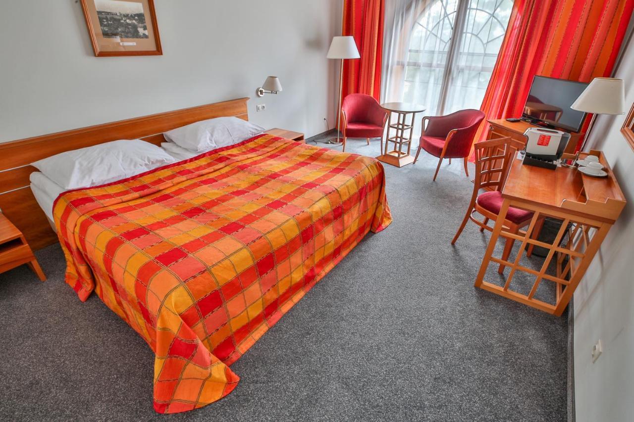Lh Hotel Dvorak Tabor Congress & Wellness Экстерьер фото
