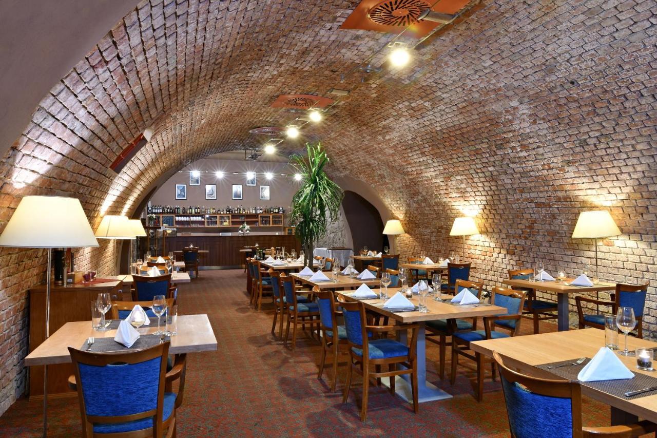 Lh Hotel Dvorak Tabor Congress & Wellness Экстерьер фото